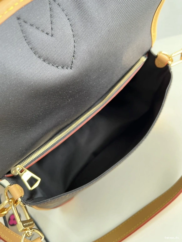 Nano Diane VUITTON LOUIS 0409